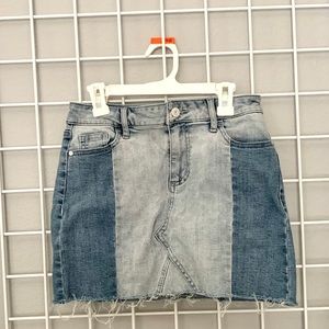 Color block denim mini skirt